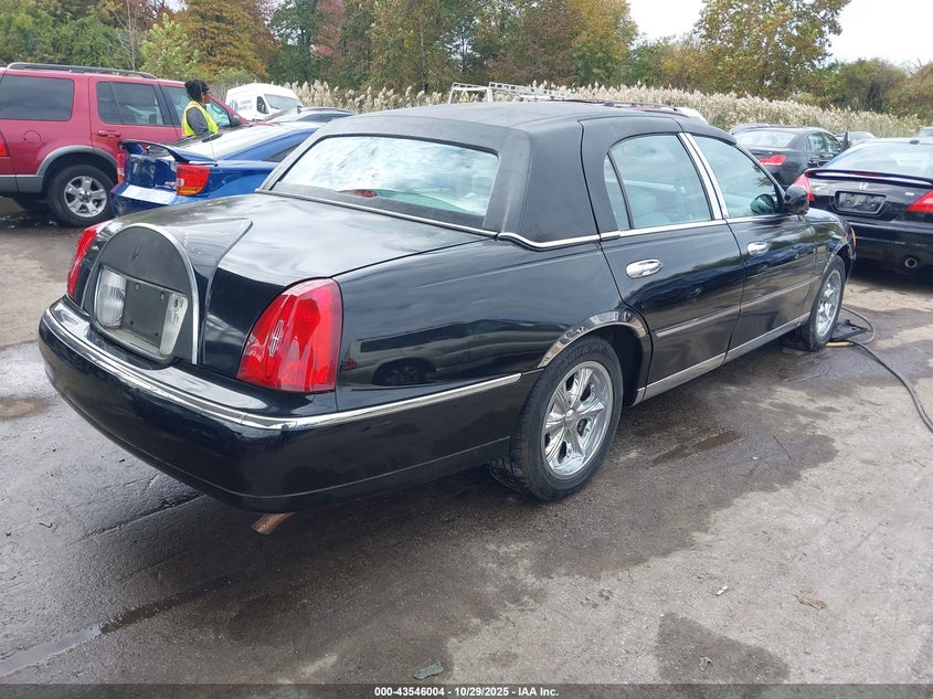 2000 Lincoln Town Car Executive