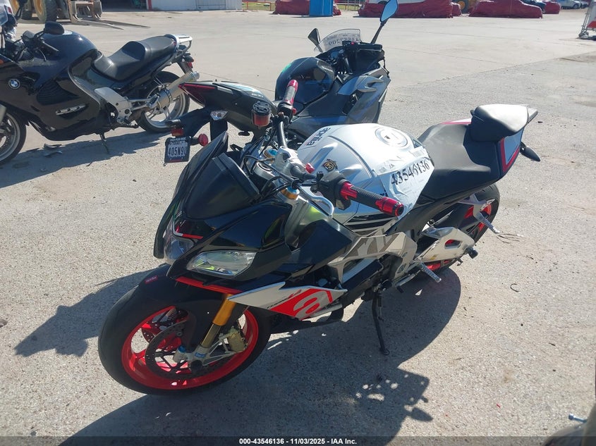 2016 Aprilia Tuono V4 1100 Abs silver null gasoline ZD4TYUA08GS000486 photo #3
