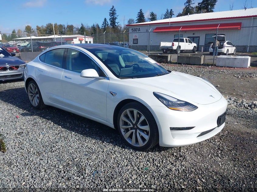 TESLA MODEL 3 LONG RANGE/PERFORMANCE