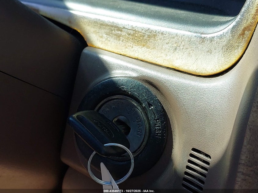 1997 Toyota Avalon Xls VIN: 4T1BF12B9VU204450 Lot: 43546173