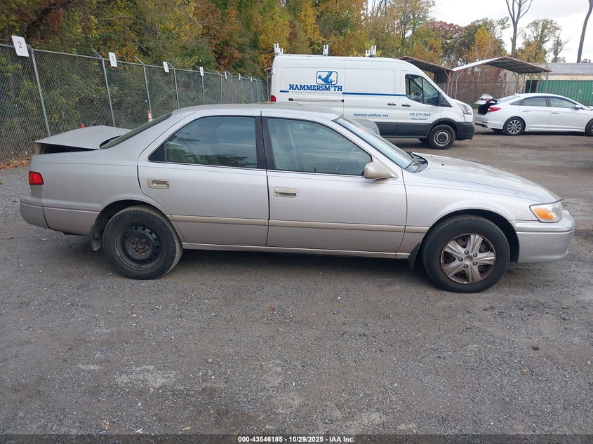 2000 Toyota Camry Le VIN: 4T1BG22K8YU633005 Lot: 43546185
