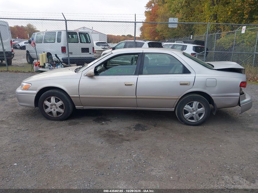 2000 Toyota Camry Le VIN: 4T1BG22K8YU633005 Lot: 43546185