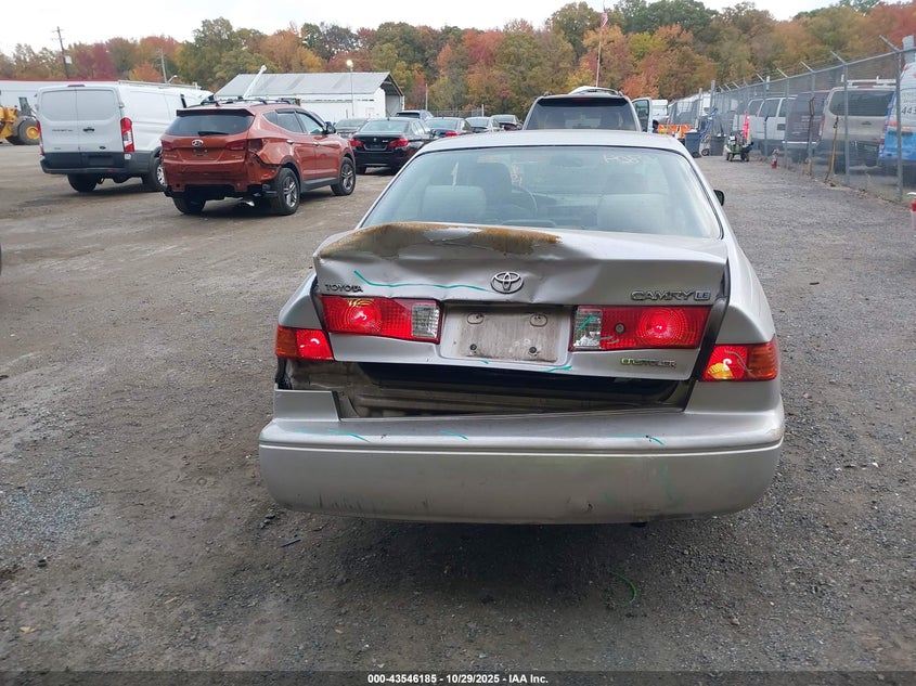 2000 Toyota Camry Le VIN: 4T1BG22K8YU633005 Lot: 43546185