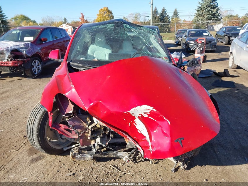 2022 Tesla Model Y Long Range Dual Motor All-Wheel Drive VIN: 7SAYGAEE1NF359524 Lot: 43546204