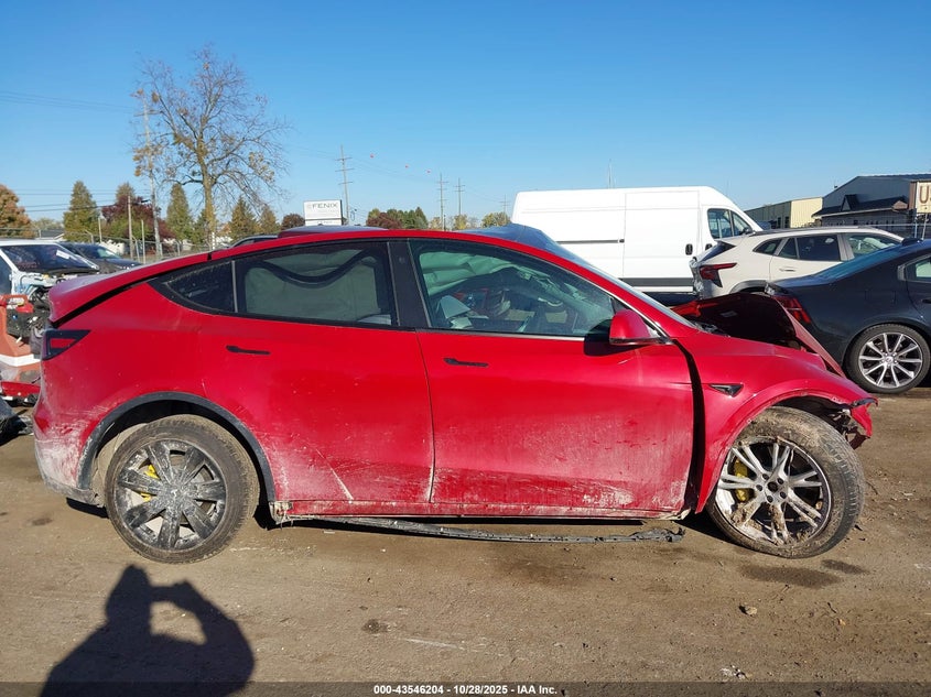 2022 Tesla Model Y Long Range Dual Motor All-Wheel Drive VIN: 7SAYGAEE1NF359524 Lot: 43546204
