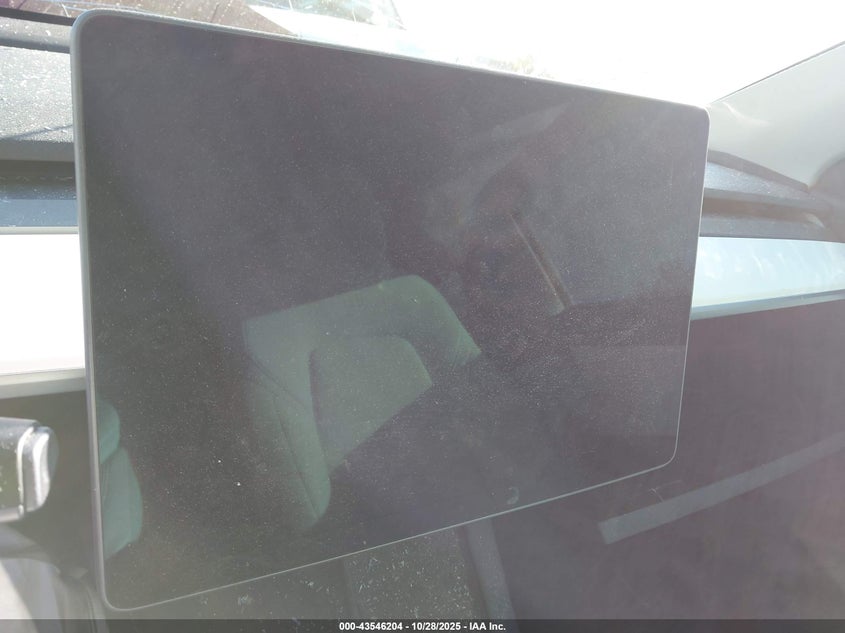 2022 Tesla Model Y Long Range Dual Motor All-Wheel Drive VIN: 7SAYGAEE1NF359524 Lot: 43546204