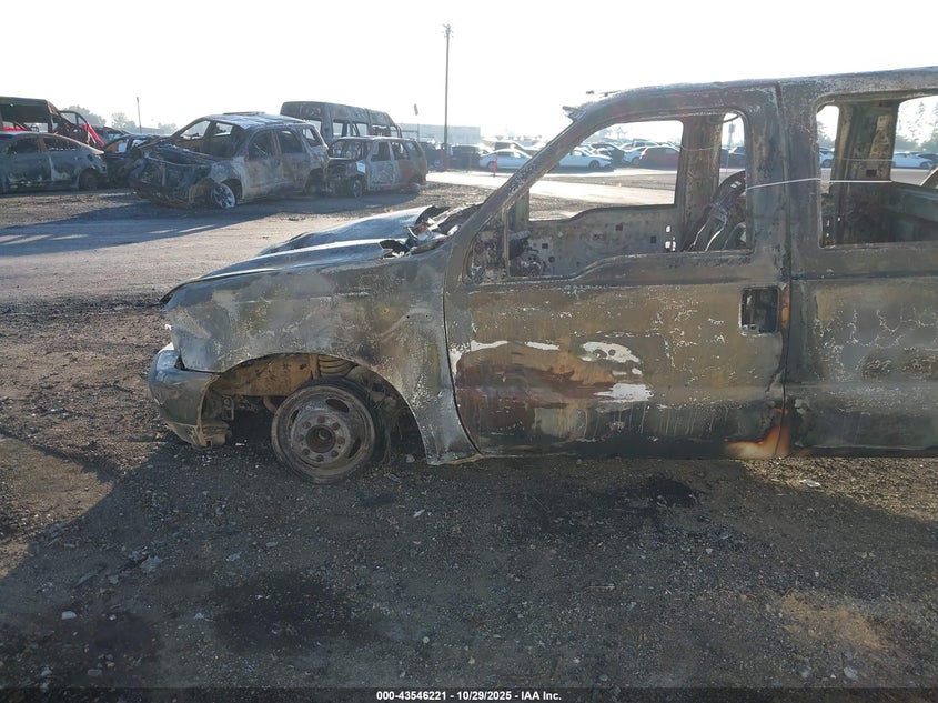 2002 Ford F-350 Lariat/Xl/Xlt VIN: 1FDWW36F52ED69010 Lot: 43546221