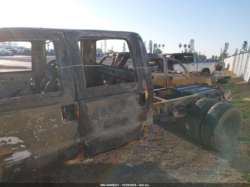 2002 Ford F-350 Lariat/Xl/Xlt VIN: 1FDWW36F52ED69010 Lot: 43546221