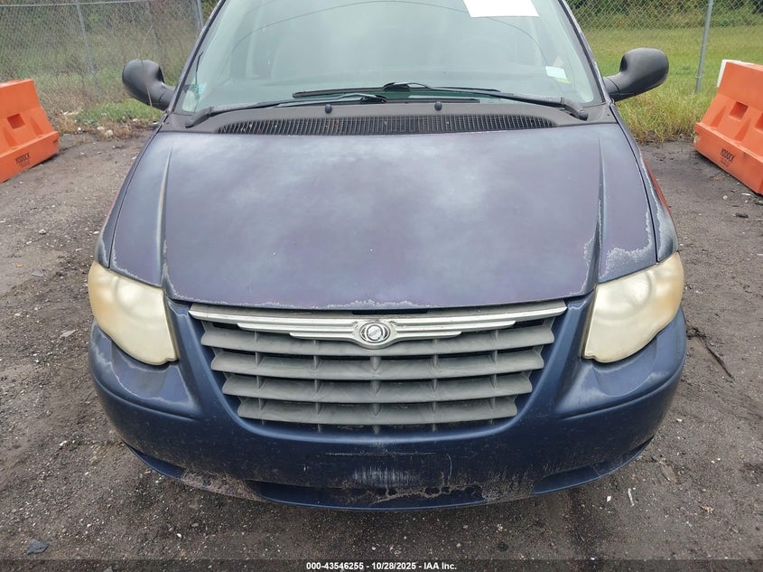 2005 Chrysler Town & Country Lx VIN: 2C8GP44RX5R54030 Lot: 43546255