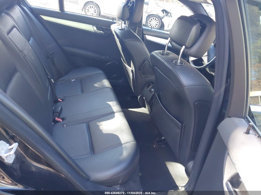 2008 Mercedes-Benz C 300 Luxury 4Matic/Sport 4Matic VIN: WDDGF81X68F125266 Lot: 43546270