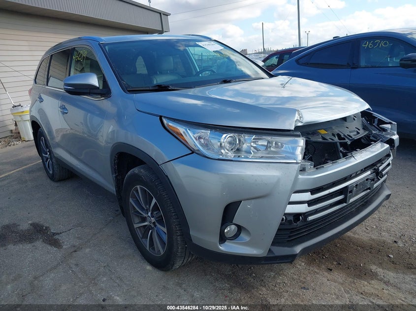 TOYOTA HIGHLANDER XLE