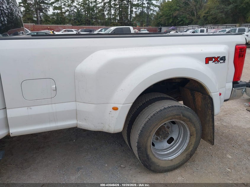 2017 Ford F-350 Xl VIN: 1FT8W3DT3HEF24555 Lot: 43546426