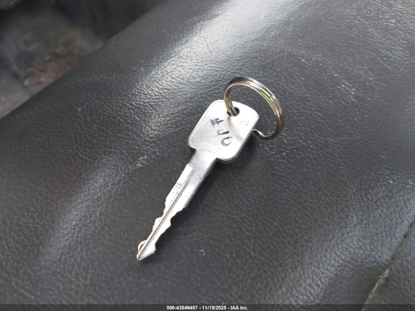 2010 Ford F-550 Chassis Xl/Xlt VIN: 1FDAF5HY8AEB05766 Lot: 43546457