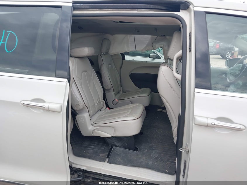 2020 Chrysler Pacifica Limited VIN: 2C4RC1GG9LR156300 Lot: 43546540