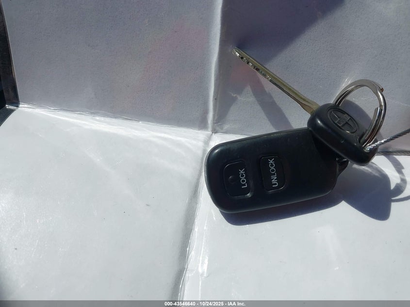 JTLKT334750178726 2005 SCION XB photo no. 11