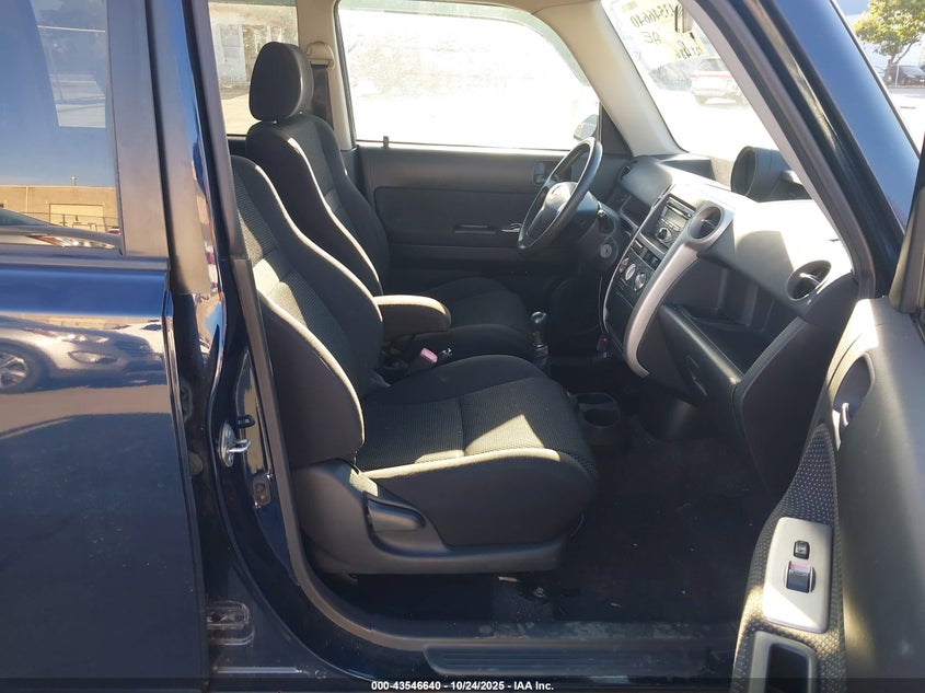 JTLKT334750178726 2005 SCION XB photo no. 5