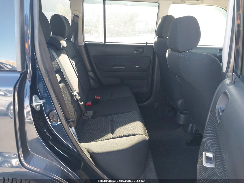 JTLKT334750178726 2005 SCION XB photo no. 8
