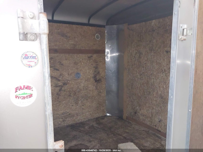 593200E12G1054042 2016   photo no. 7