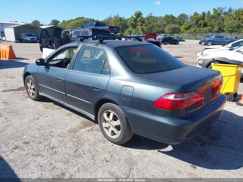1HGCG5679YA068637 2000 HONDA ACCORD photo no. 3