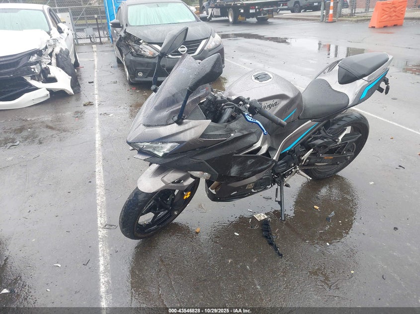 JKAEXKG18MDA98024 2021 KAWASAKI NINJA photo no. 2