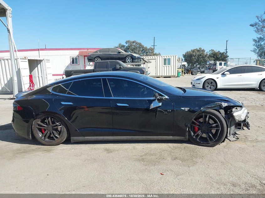 2014 Tesla Model S P85 VIN: 5YJSA1H11EFP33207 Lot: 43546875