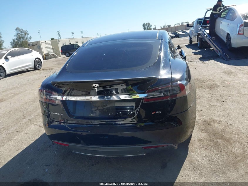 2014 Tesla Model S P85 VIN: 5YJSA1H11EFP33207 Lot: 43546875