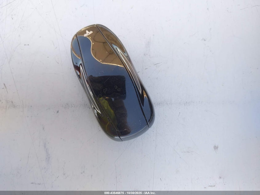 2014 Tesla Model S P85 VIN: 5YJSA1H11EFP33207 Lot: 43546875