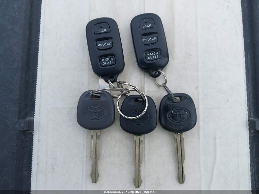 2005 Toyota Matrix Xr VIN: 2T1KR32E05C904663 Lot: 43546877