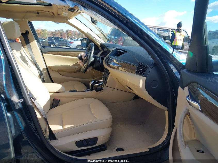 2013 BMW X1 xDrive28I VIN: WBAVL1C53DVR85359 Lot: 43547010