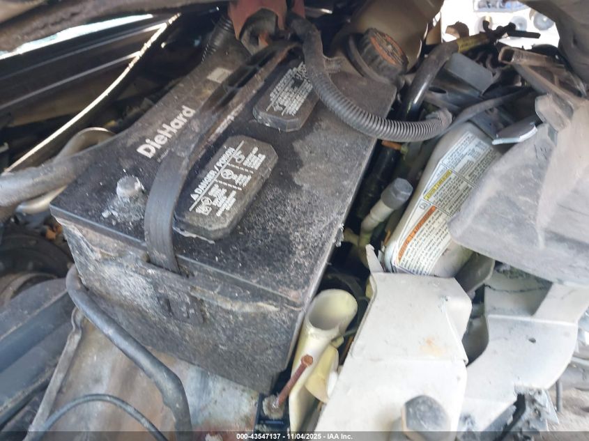 2000 Ford F-350 Lariat/Xl/Xlt VIN: 1FTWX32F2YEB41269 Lot: 43547137