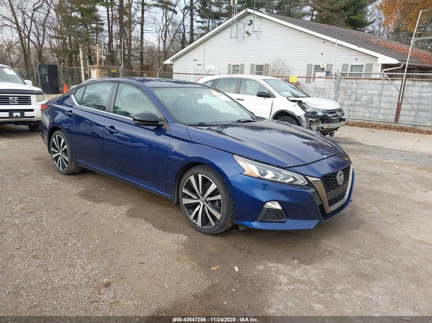 NISSAN ALTIMA 2.5 SR