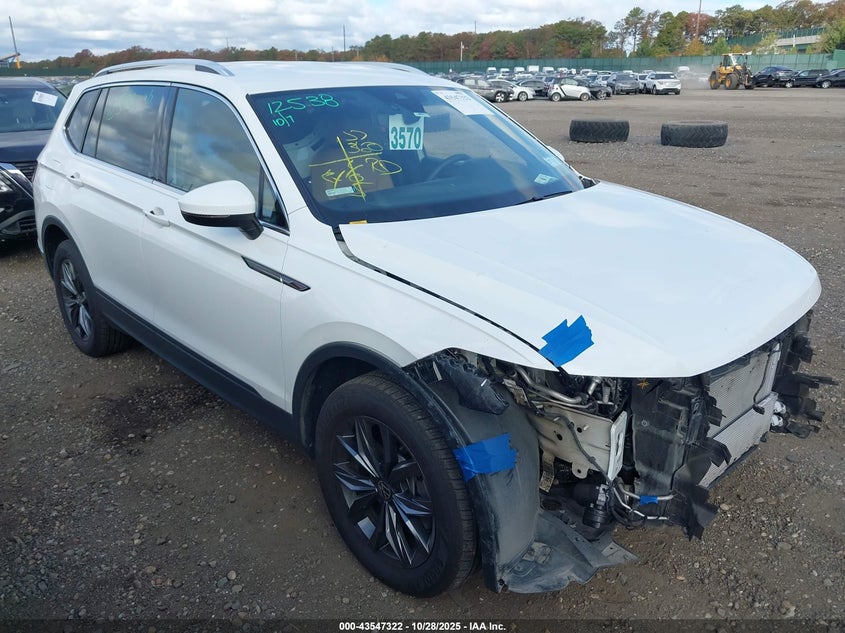 VOLKSWAGEN TIGUAN 2.0T SE