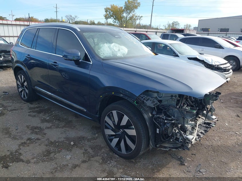 VOLVO XC90 T8 PLUS BRIGHT THEME 7-SEATER