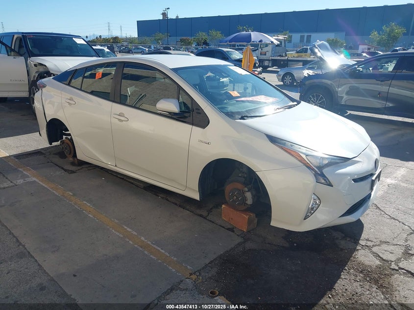 TOYOTA PRIUS THREE TOURING
