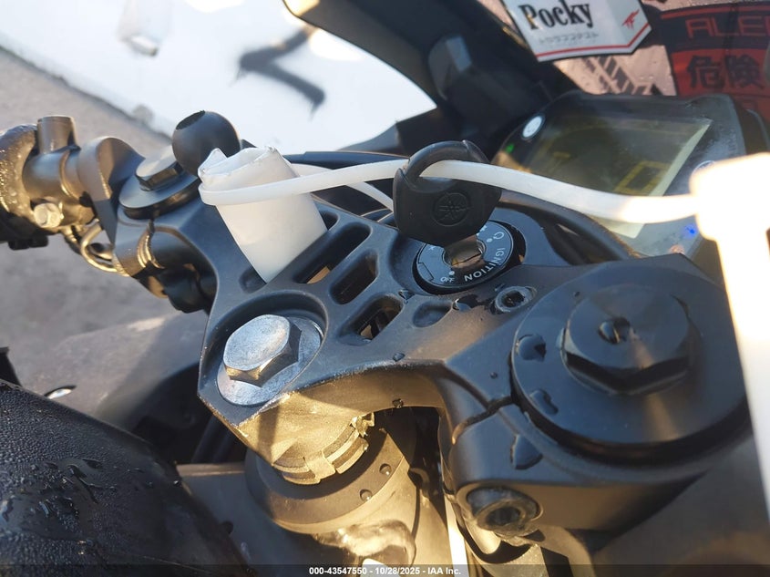 2021 Yamaha Yzfr3 A VIN: MH3RH18Y2MK005888 Lot: 43547550