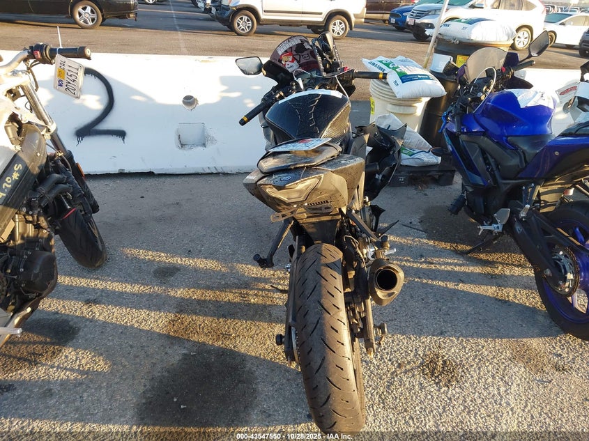 2021 Yamaha Yzfr3 A VIN: MH3RH18Y2MK005888 Lot: 43547550