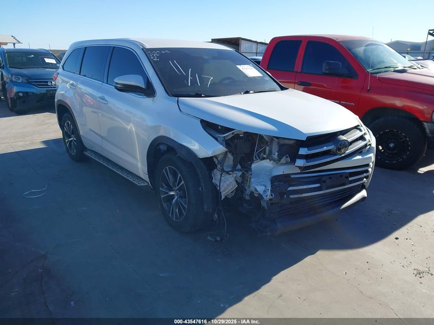 TOYOTA HIGHLANDER LE