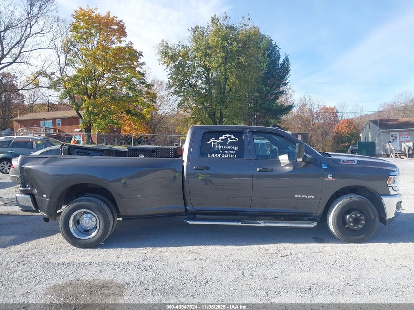 2022 Ram 3500 Tradesman 4X2 8' Box VIN: 3C63RPGLXNG319959 Lot: 43547624
