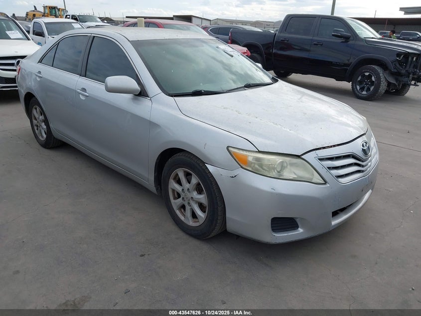 TOYOTA CAMRY LE