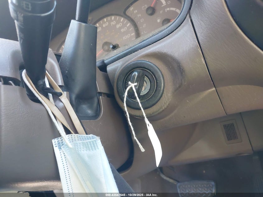 2004 Toyota Sequoia Sr5 V8 VIN: 5TDZT34A64S208079 Lot: 43547645