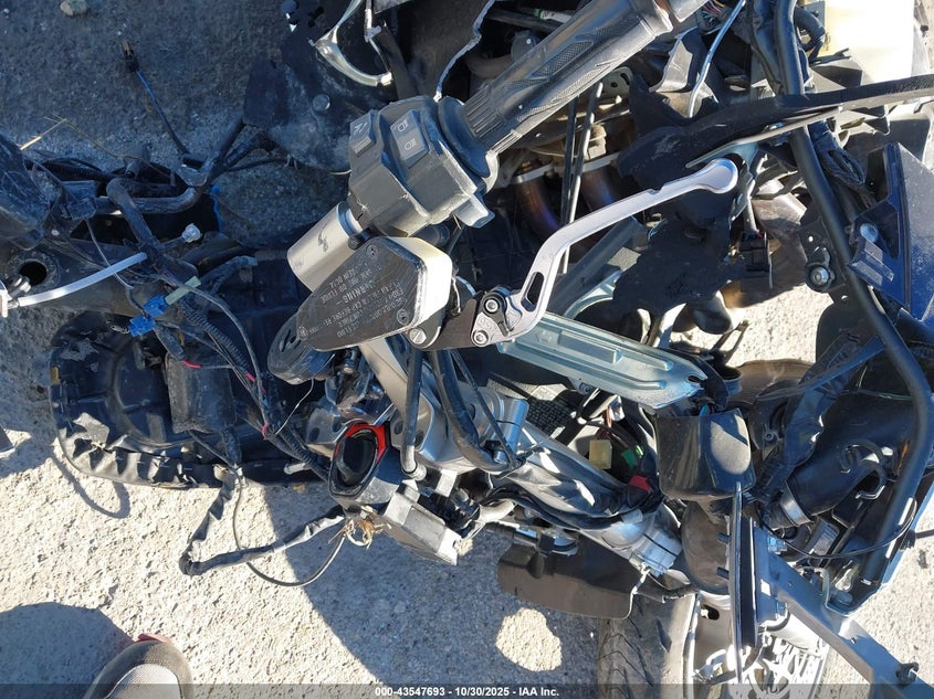 2010 Kawasaki Zg1400 D VIN: JKBZGND15AA000130 Lot: 43547693