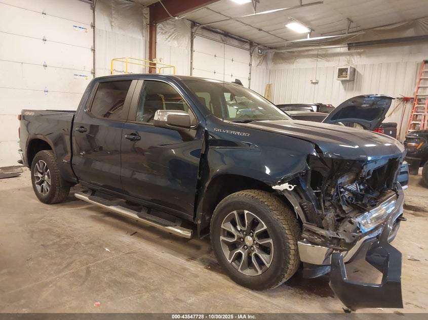 CHEVROLET SILVERADO 1500 4WD SHORT BED LT WITH 2FL