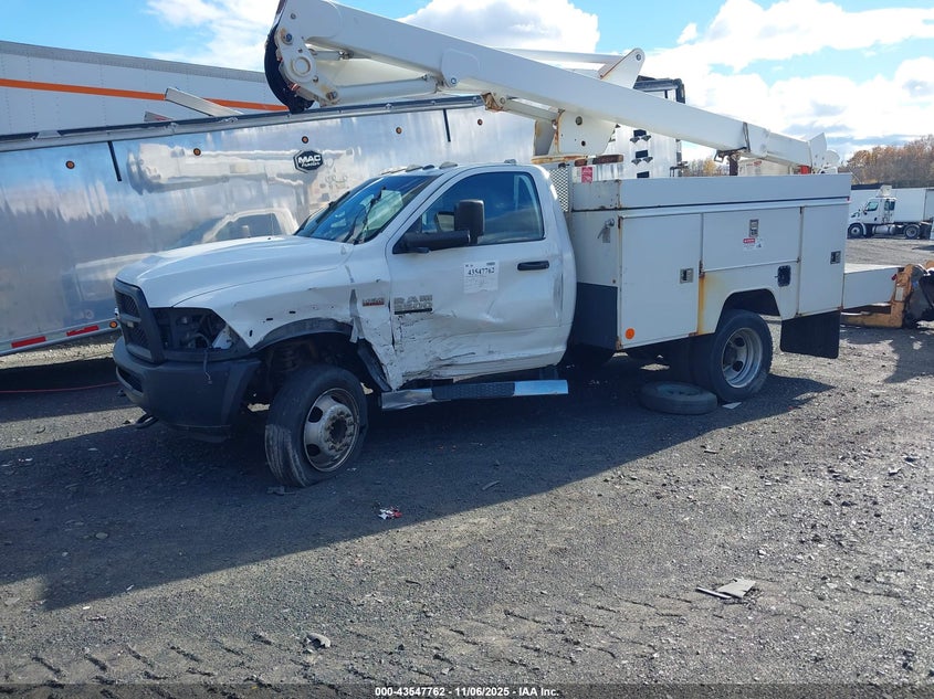 3C7WRMAJ3GG348057 2016 RAM 5500 photo no. 2