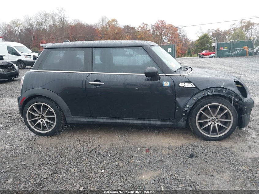 2007 Mini Cooper S VIN: WMWMF735X7TL83855 Lot: 43547769