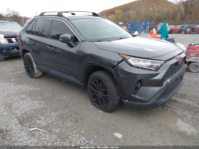 TOYOTA RAV4 XLE