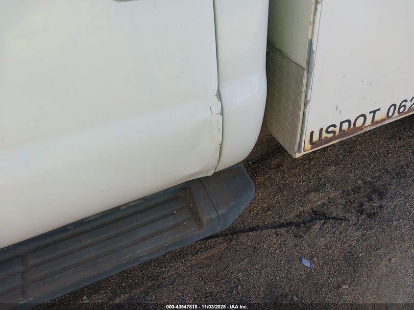 2008 Ford F-350 Chassis Xl/Xlt VIN: 1FDWF35R48ED83582 Lot: 43547818