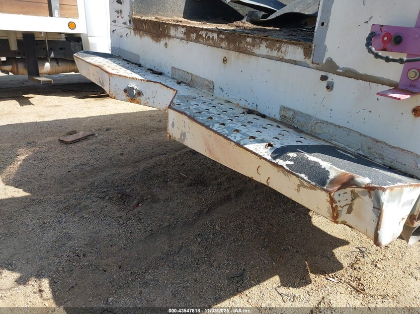 2008 Ford F-350 Chassis Xl/Xlt VIN: 1FDWF35R48ED83582 Lot: 43547818