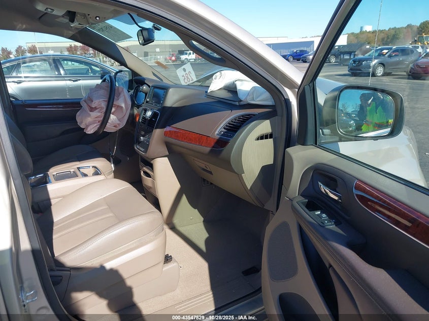 2C4RC1BG8DR539752 2013 CHRYSLER TOWN & COUNTRY photo no. 5