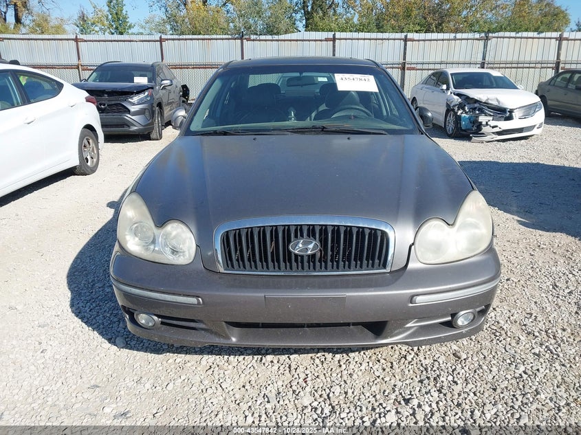 2002 Hyundai Sonata Gls/Lx VIN: KMHWF35H22A638266 Lot: 43547842