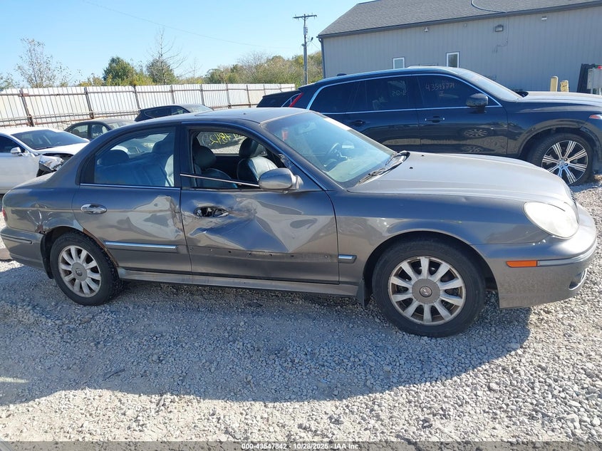 2002 Hyundai Sonata Gls/Lx VIN: KMHWF35H22A638266 Lot: 43547842